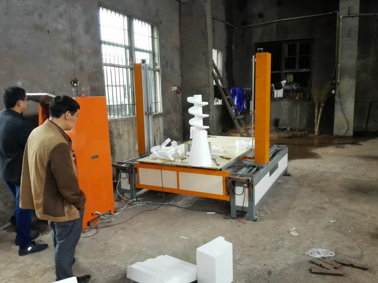 5 axis CNC foam cutter
