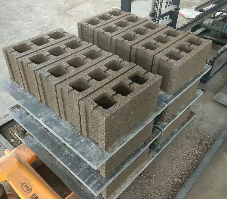 Lightweight Hollow Core Concrete Block