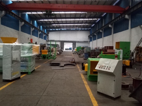 EPS hot melt machine workshop